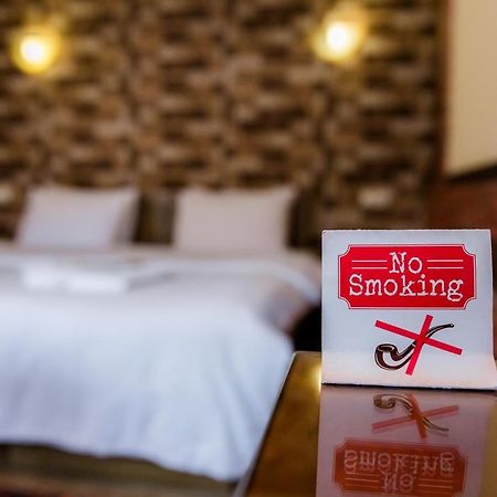 Metekhi'S Galavani Hotel Tbilisi Bagian luar foto