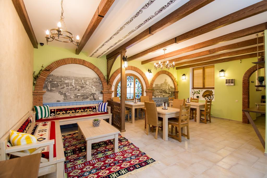 Metekhi'S Galavani Hotel Tbilisi Bagian luar foto