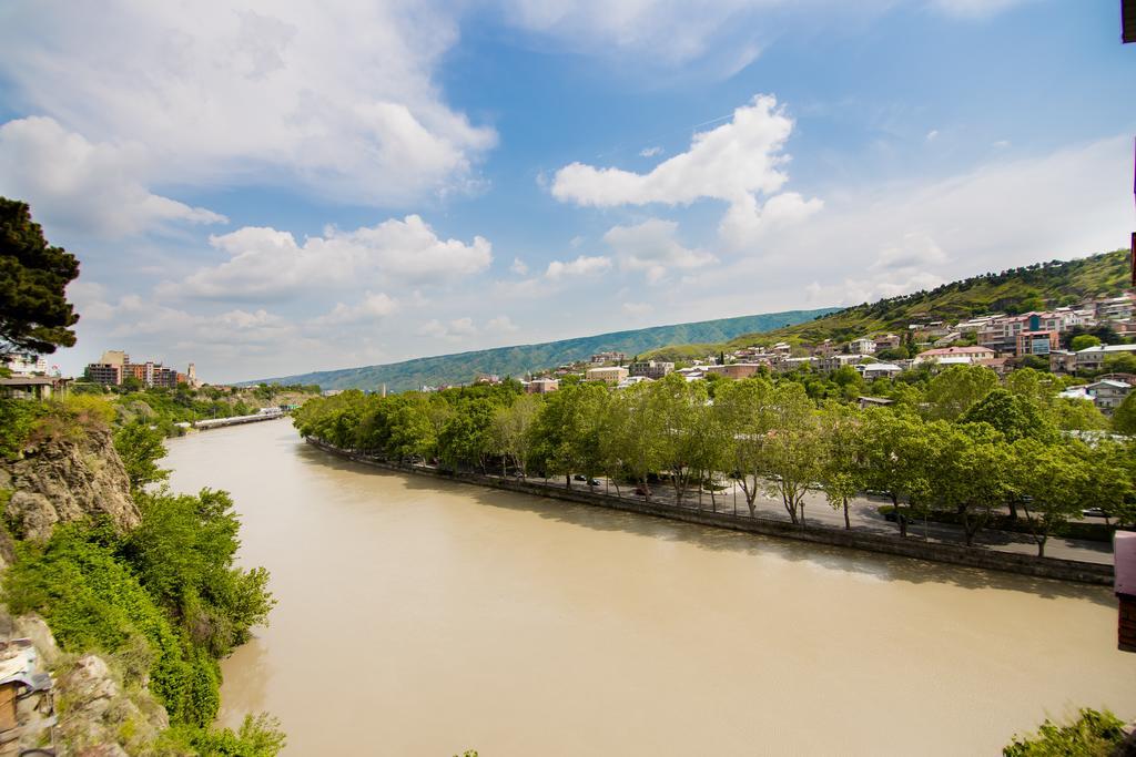 Metekhi'S Galavani Hotel Tbilisi Bagian luar foto