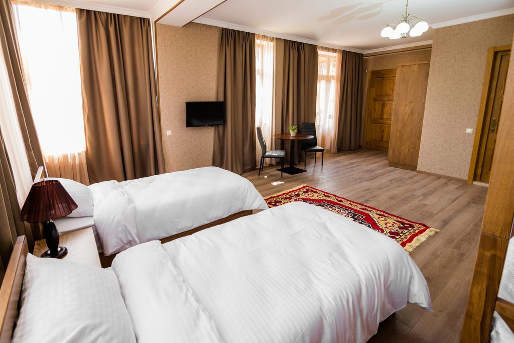 Metekhi'S Galavani Hotel Tbilisi Ruang foto