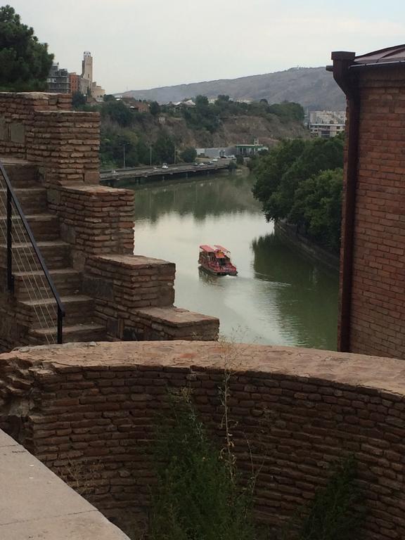 Metekhi'S Galavani Hotel Tbilisi Bagian luar foto