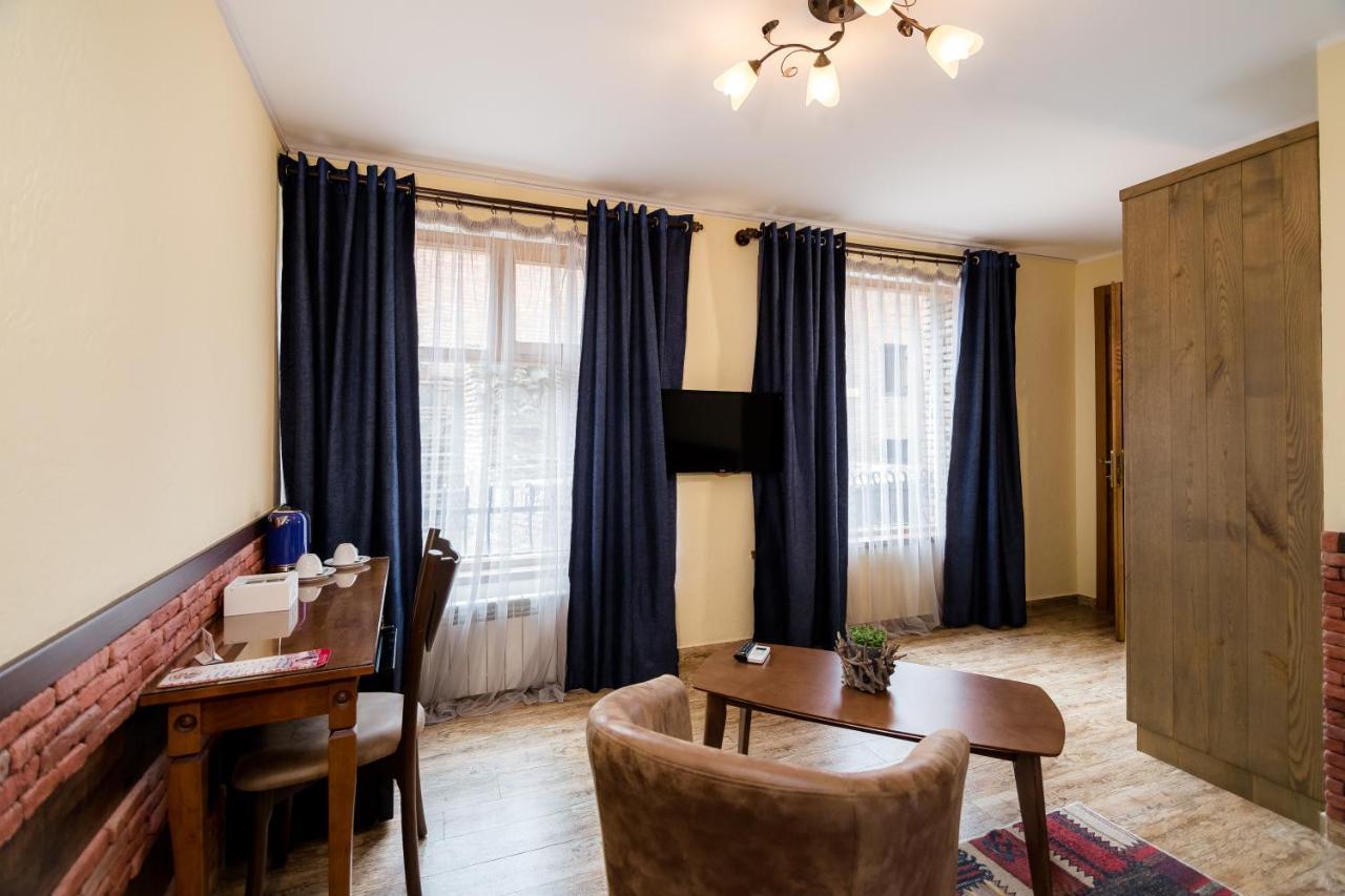 Metekhi'S Galavani Hotel Tbilisi Bagian luar foto